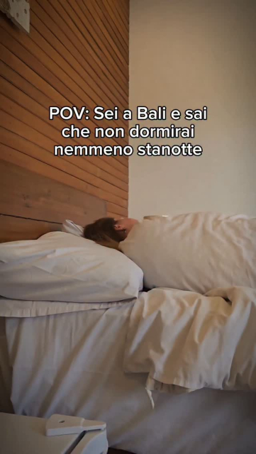 😭 Il momento più temuto di tutta la giornata: dover andare a letto e sperare di riuscire a dormire 😂
🤯 Chi è stato a Bali sa esattamente di cosa sto parlando, e chi non ci è già stato, beh...preparatevi psicologicamente alla sfida più dura del viaggio.
•
•
•
#iltemadilara
#travelcontentcreator #consiglidiviaggio #Bali #indonesia tokaygecko travelblogger